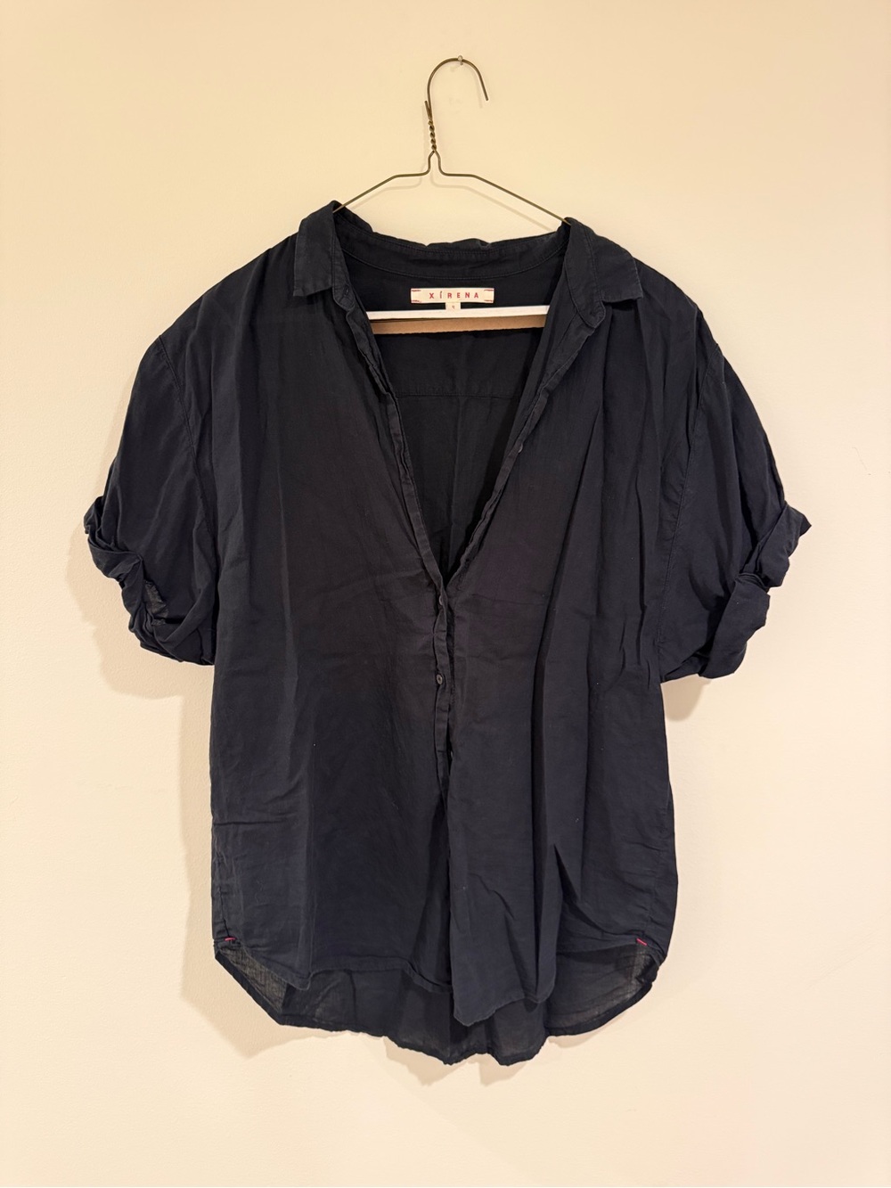 Xirena Black Button-Down Short Sleeve